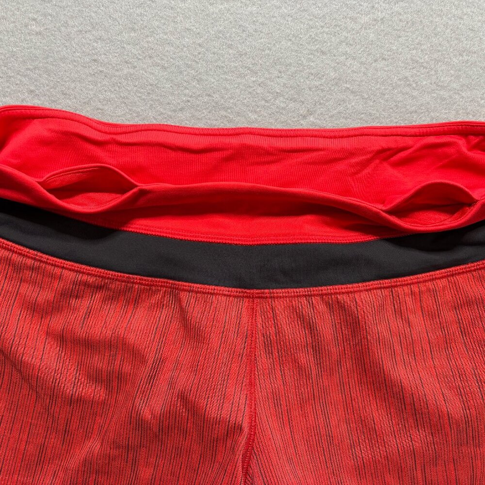 Lululemon Athletica Low Rise Hotty Hot Lined Shorts 2.5” Red w/Black Size 8 - Picture 10 of 10